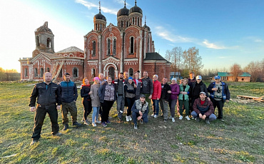 Храм Живоначальной Троицы в с. Красно (Вачский район)